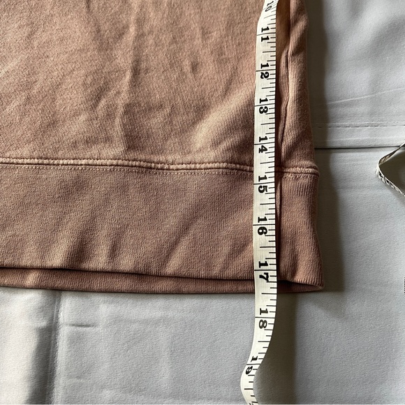 Vince Sweatshirt Mens XL Salmon Crew Neck Long Sleeves Pullover Lightly Used - Picture 7 of 8